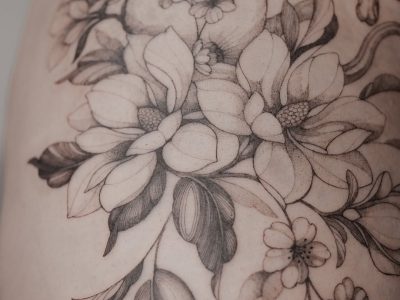 Neon Tattoo Bonn – Farbintensive Körperkunst mit Charakter